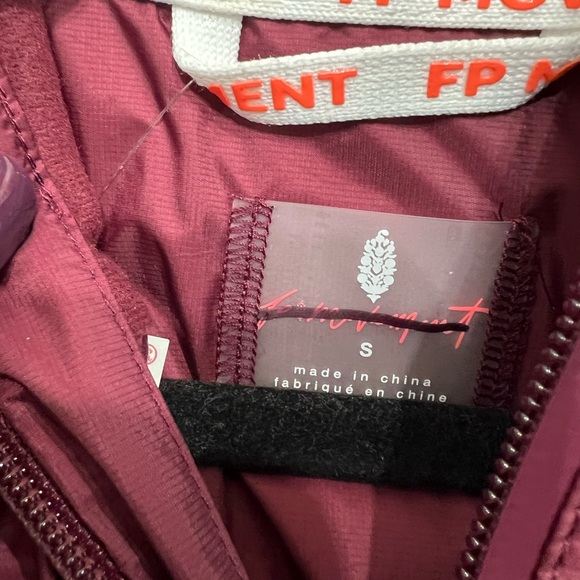 Free People Movement Dew Point Pullover NWOT - Picture 6 of 7